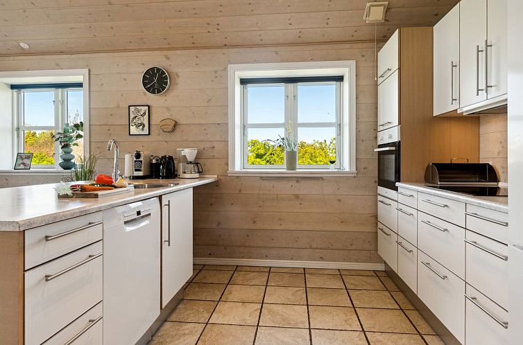 Vakantiehuis "Hjalmar" - 400m from the sea