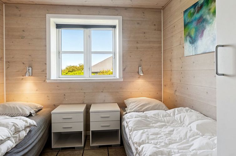 Vakantiehuis "Hjalmar" - 400m from the sea