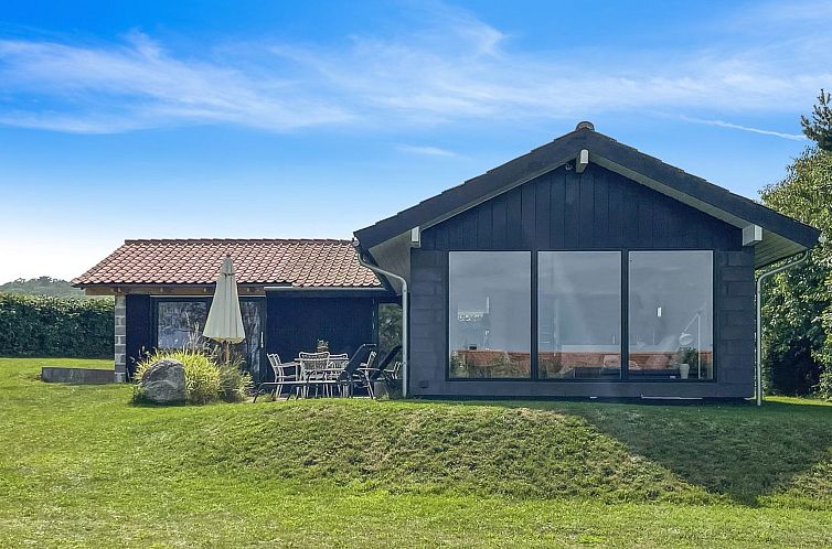 Vakantiehuis "Karlotta" - 500m from the sea