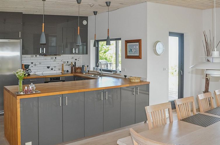 Vakantiehuis "Marlies" - 300m from the sea