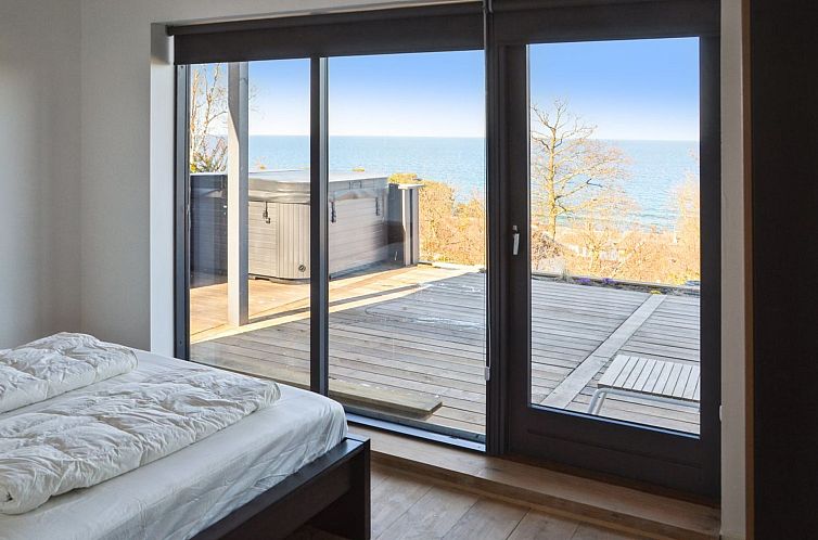 Vakantiehuis "Marlies" - 300m from the sea