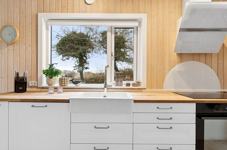 Vakantiehuis "Marlies" - 300m from the sea