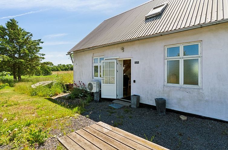 Vakantiehuis "Antonina" - 1.5km from the sea