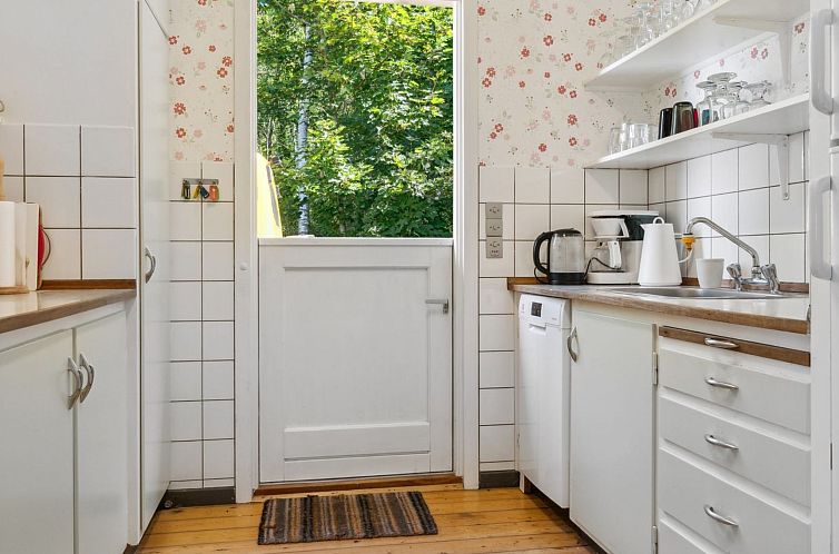 Vakantiehuis "Yasha" - 200m from the sea