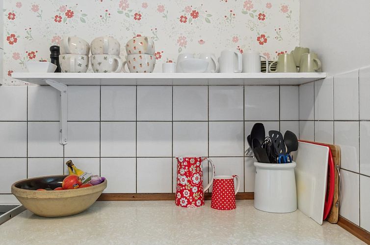 Vakantiehuis "Yasha" - 200m from the sea