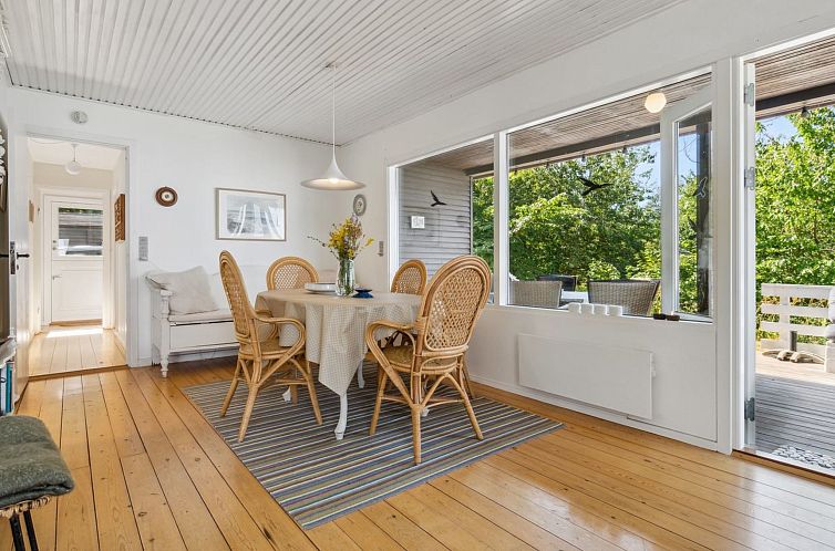 Vakantiehuis "Yasha" - 200m from the sea