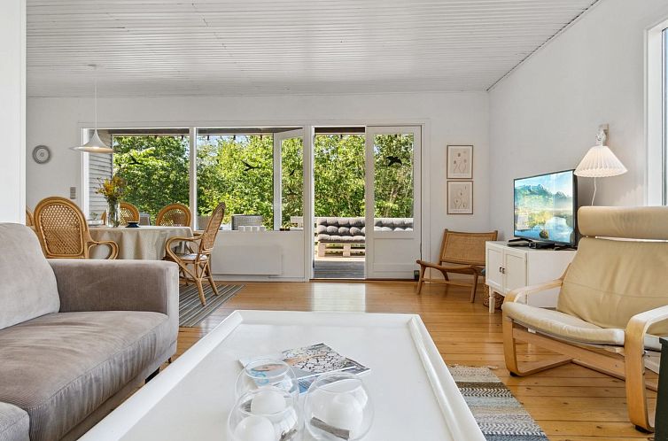 Vakantiehuis "Yasha" - 200m from the sea