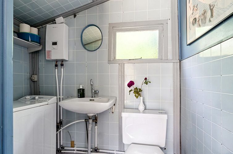 Vakantiehuis "Krister" - 900m from the sea