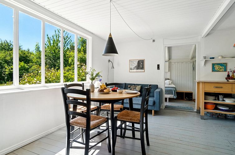 Vakantiehuis "Krister" - 900m from the sea