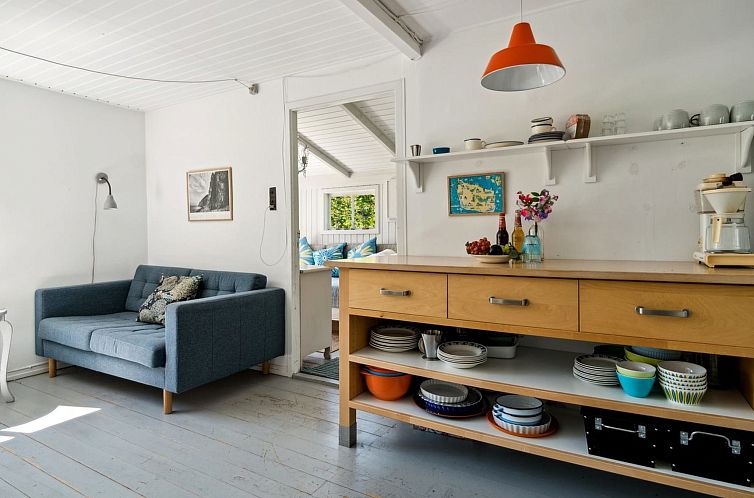 Vakantiehuis "Krister" - 900m from the sea