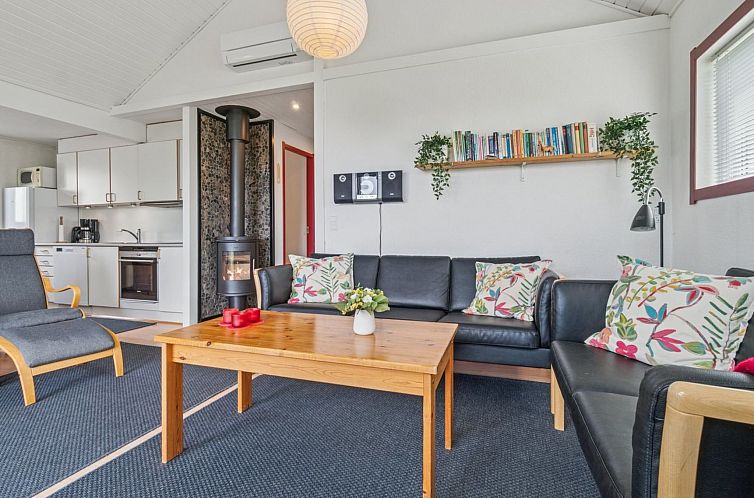 Vakantiehuis "Mauritz" - 300m from the sea