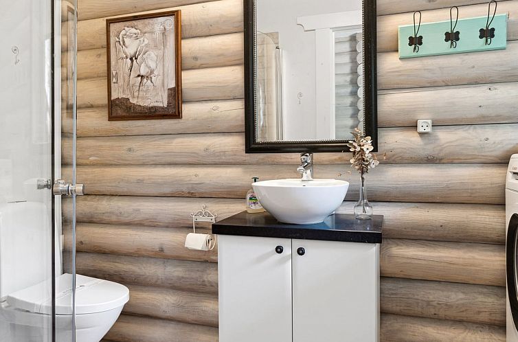 Vakantiehuis "Heli" - 200m from the sea