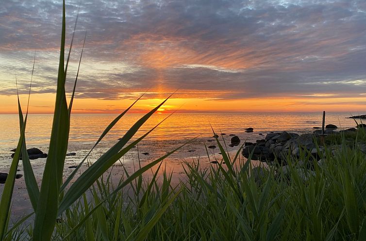 Vakantiehuis "Scarlet" - 5m from the sea