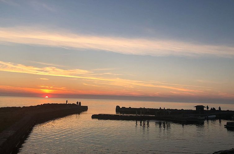 Vakantiehuis "Scarlet" - 5m from the sea