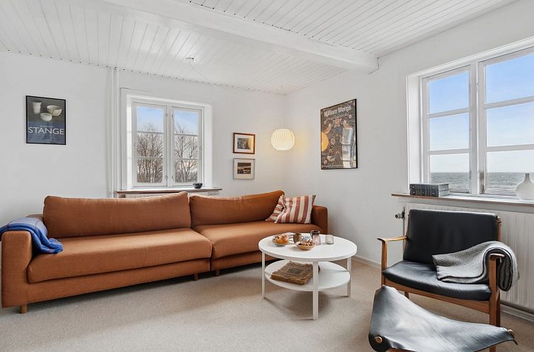 Vakantiehuis "Scarlet" - 5m from the sea