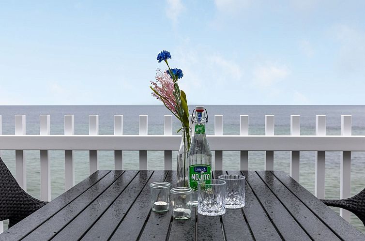 Vakantiehuis "Otis" - 10m from the sea