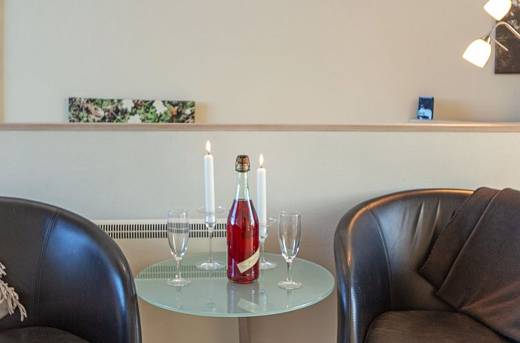 Vakantiehuis "Halldora" - 10m from the sea