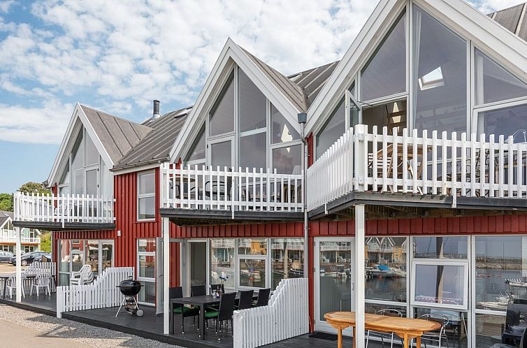 Vakantiehuis "Eija" - 5m from the sea