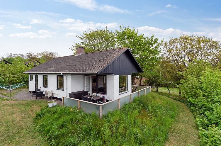 Vakantiehuis "Dika" - 400m from the sea