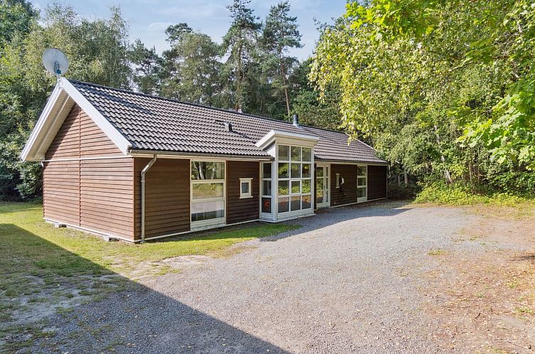Vakantiehuis "Dorit" - 600m from the sea