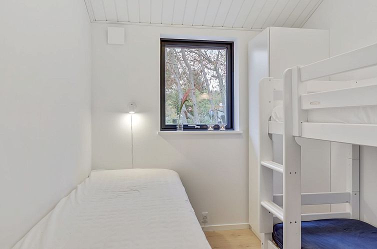 Vakantiehuis "Ellin" - 800m from the sea