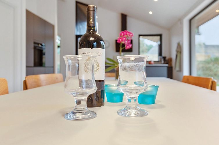 Vakantiehuis "Ellin" - 800m from the sea