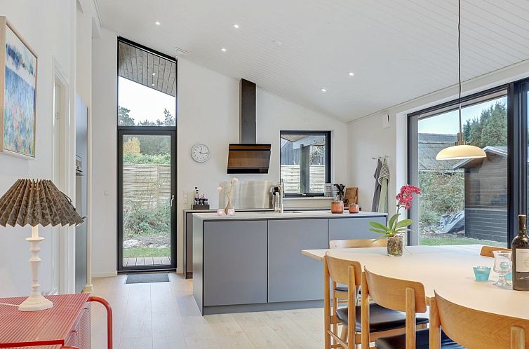 Vakantiehuis "Ellin" - 800m from the sea