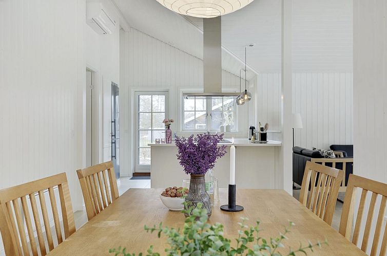 Vakantiehuis "Colette" - 700m from the sea
