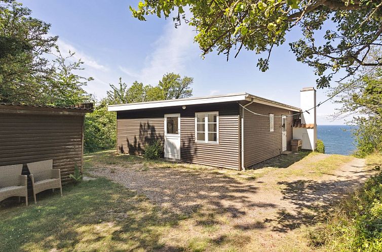 Vakantiehuis "Yasha" - 200m from the sea