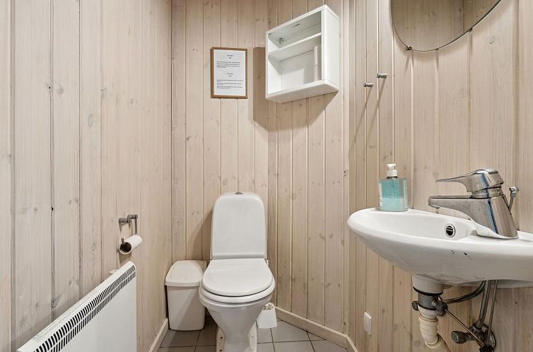 Vakantiehuis "Emmie" - 1.2km from the sea