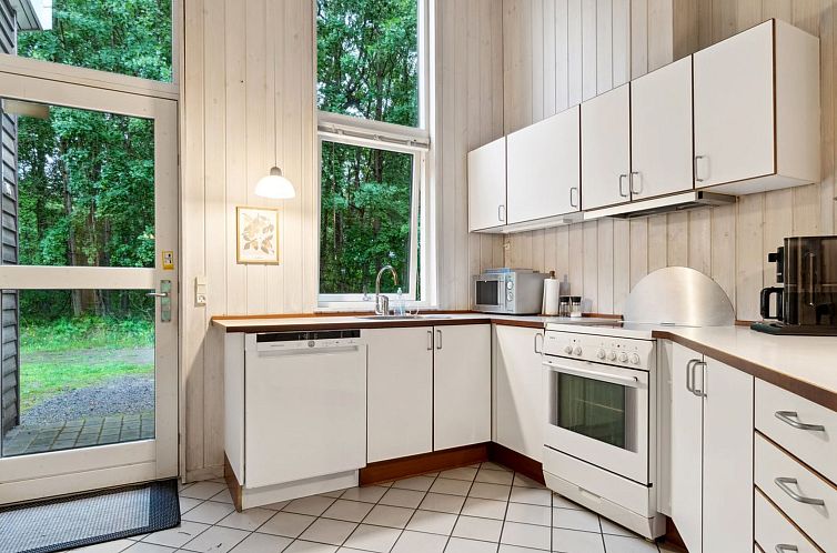 Vakantiehuis "Emmie" - 1.2km from the sea