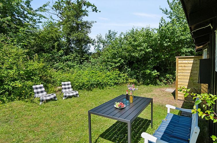 Vakantiehuis "Krister" - 900m from the sea