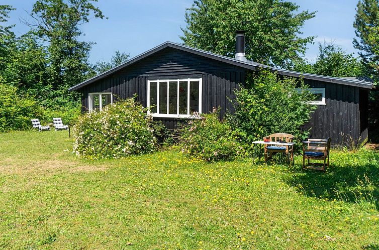 Vakantiehuis "Krister" - 900m from the sea