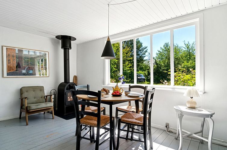 Vakantiehuis "Krister" - 900m from the sea