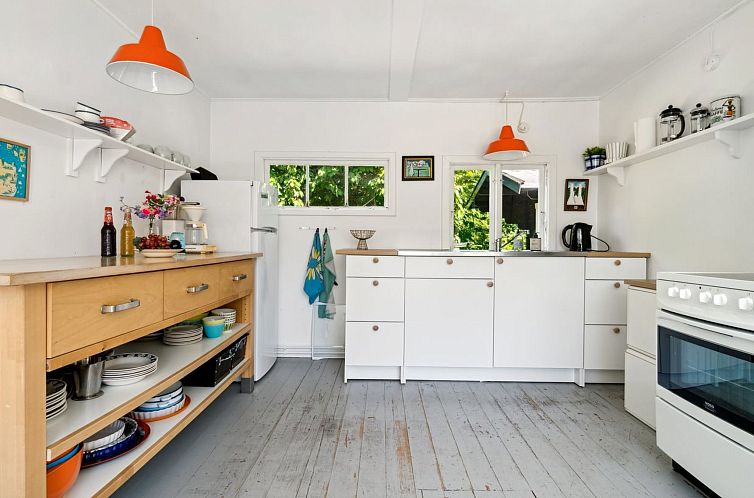 Vakantiehuis "Krister" - 900m from the sea