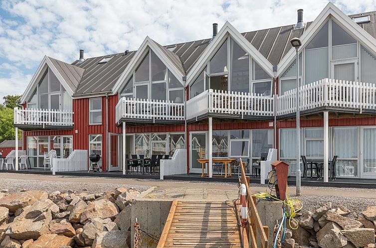 Vakantiehuis "Eija" - 5m from the sea