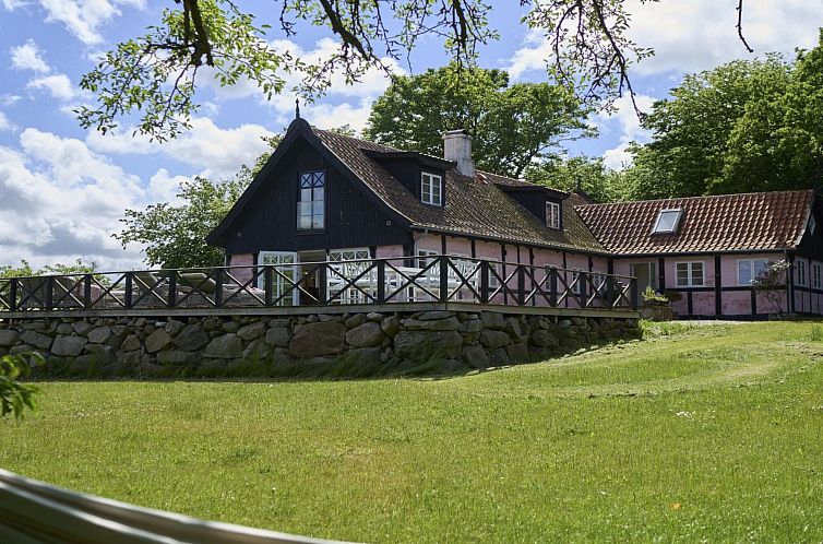 Vakantiehuis "Merrit" - 250m from the sea