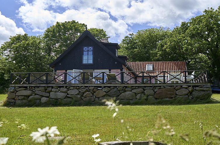 Vakantiehuis "Merrit" - 250m from the sea