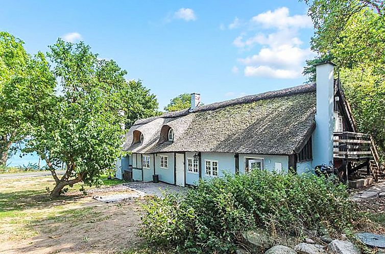 Vakantiehuis "Nyyrikki" - 100m from the sea