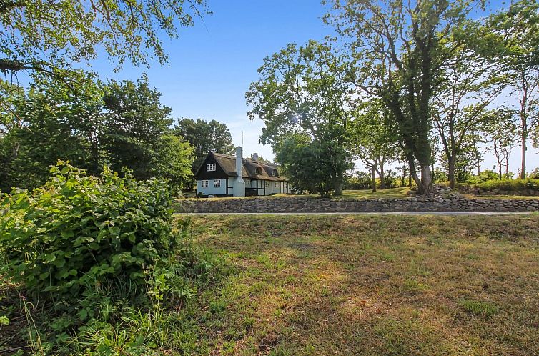 Vakantiehuis "Nyyrikki" - 100m from the sea