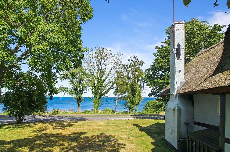 Vakantiehuis "Nyyrikki" - 100m from the sea