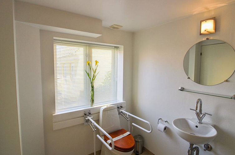 Vakantiehuis "Carlie" - 2.8km from the sea