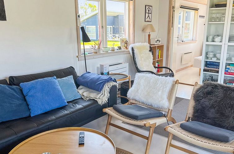 Vakantiehuis "Carlie" - 2.8km from the sea