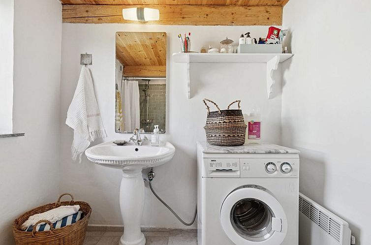 Vakantiehuis "Aarni" - 6.5km from the sea