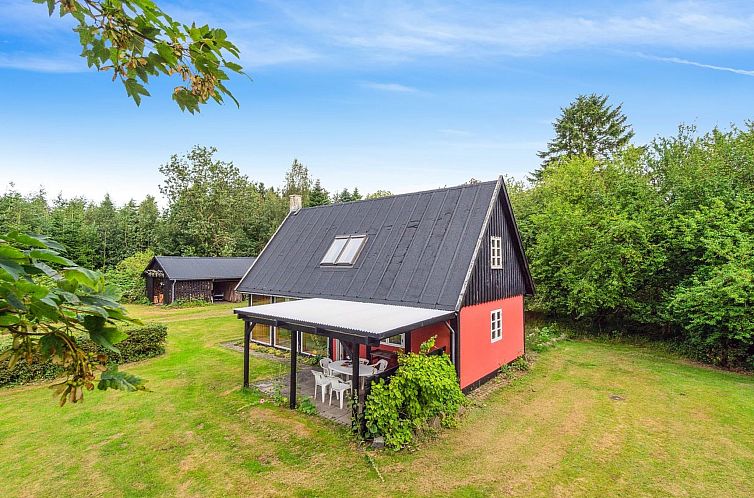 Vakantiehuis "Thana" - 8km from the sea