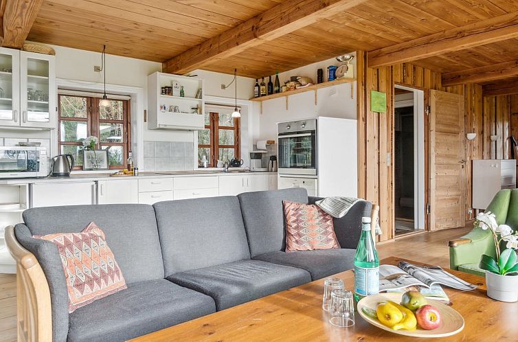 Vakantiehuis "Thana" - 8km from the sea