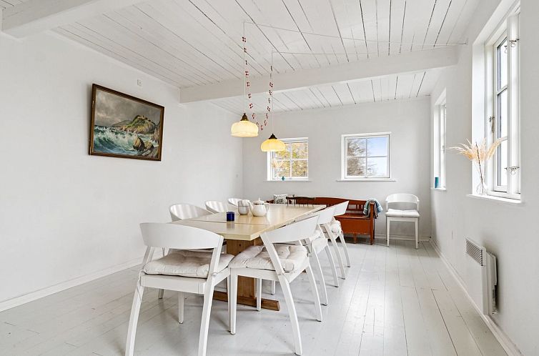 Vakantiehuis "Torbjörn" - 2.5km from the sea