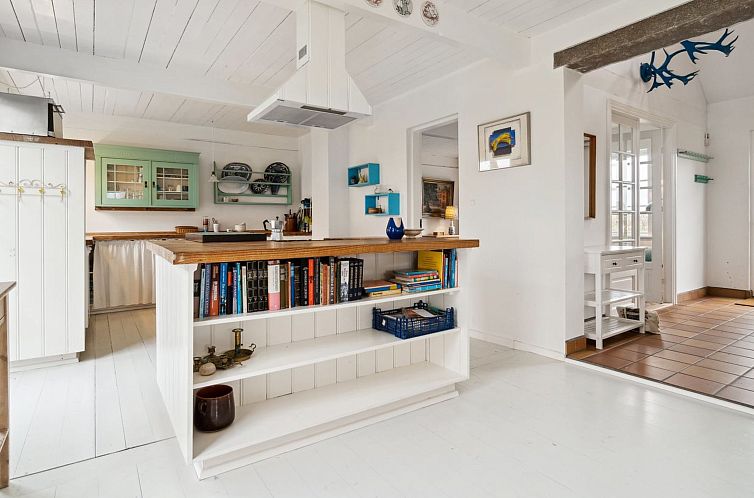 Vakantiehuis "Torbjörn" - 2.5km from the sea