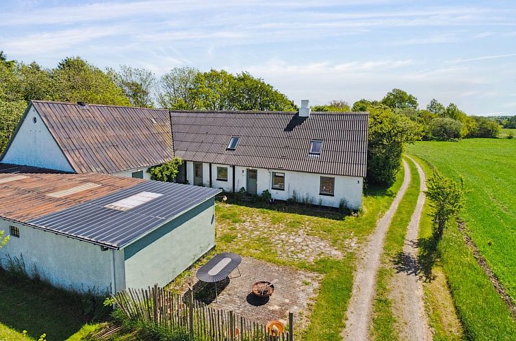 Vakantiehuis "Aarni" - 6.5km from the sea