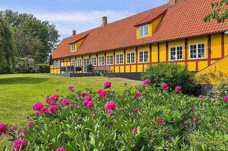 Vakantiehuis "Garbine" - 1.5km from the sea